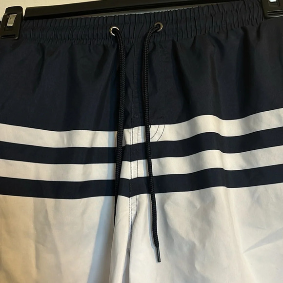 Club Room men’s white and blue swim trunks size small - Picture 2 of 7